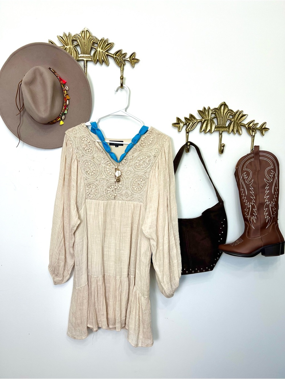 Cream-colored boho fall dress with a crochet lace bodice M ptp 19.5 l 35”